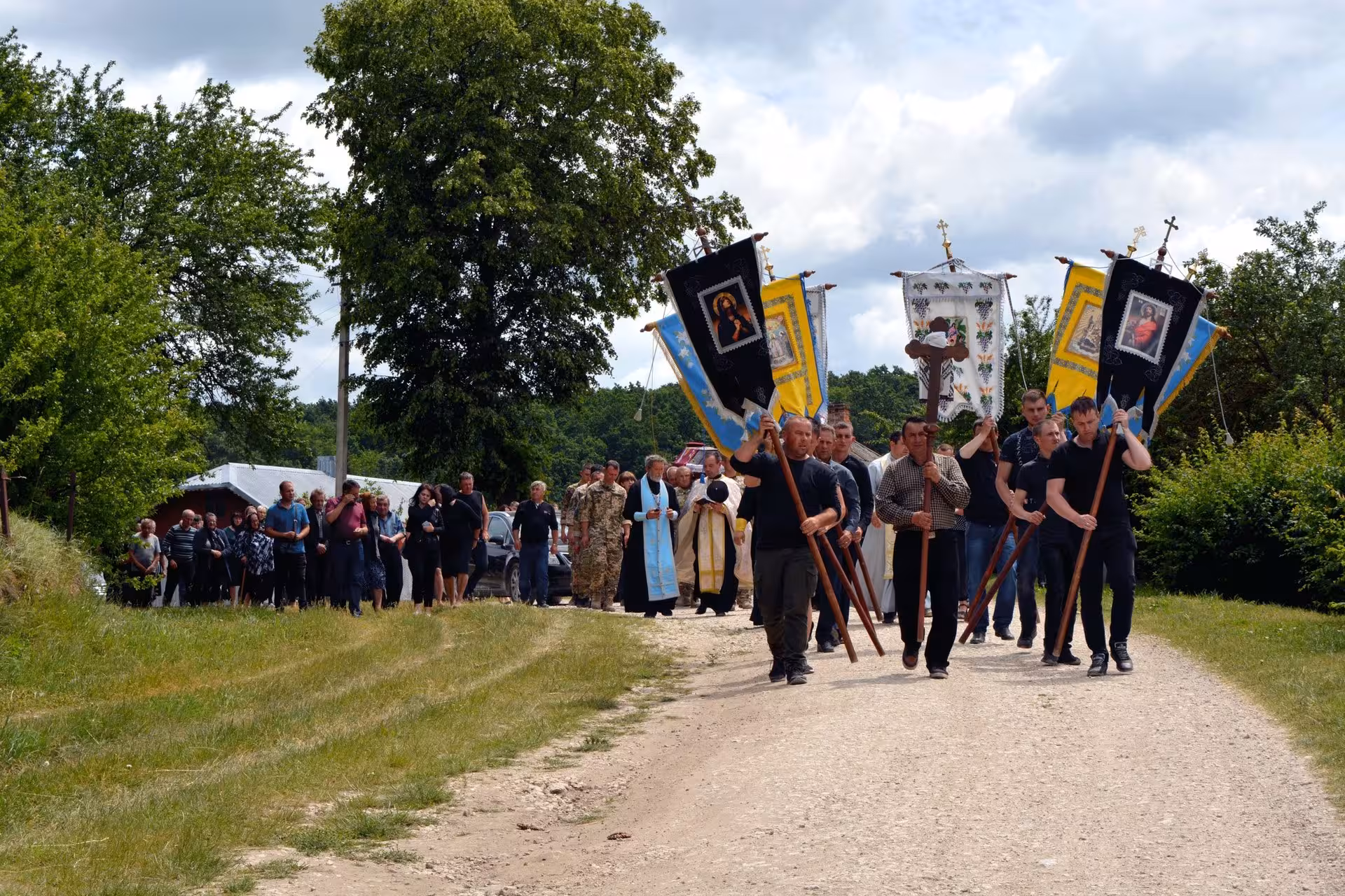 Сьогодні на Тернопільщині попрощаються із двома загиблими Героями