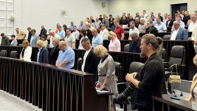 Нові депутати, почесні громадяни і простір для ветеранів: відбулася довгоочікувана сесія обласної ради