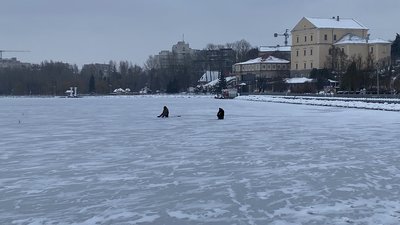 Ризикують життям: рятувальники попередили про небезпеку, яка загрожує рибалкам