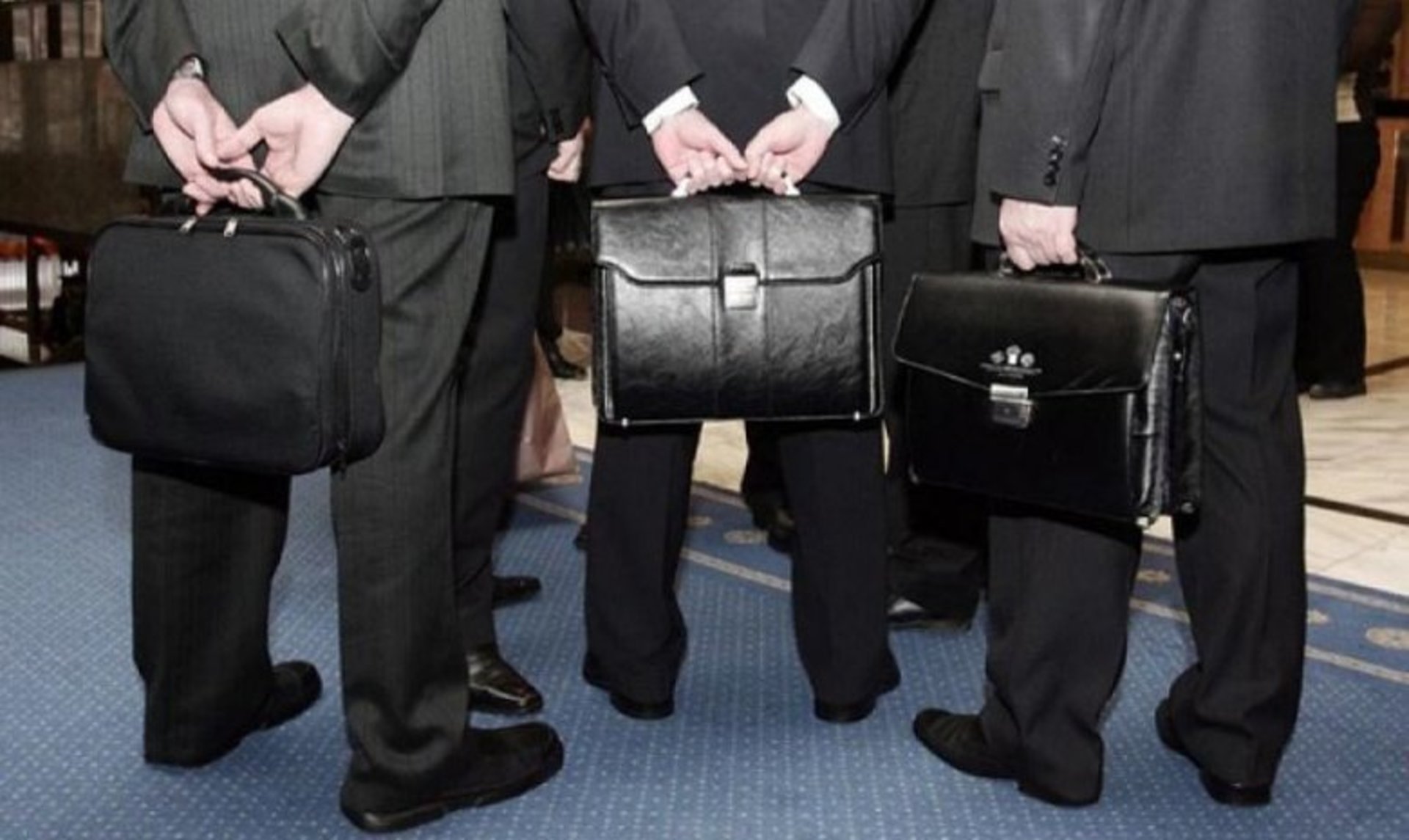 Бенкет під  час війни: заробітна плата керівників бюджетних установ