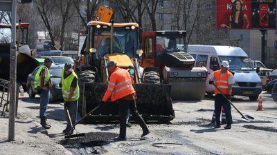 Заступник Надала бідкається, що в Тернополі ніхто не хоче ремонтувати доріг