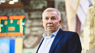 Тренер жіночого волейбольного клубу отримав тюремний строк за розбещення спортсменок