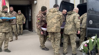 У Тернополі попрощалися із загиблим бійцем з Херсону Віталієм Рибальським