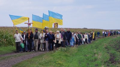 На Теребовлящині відбулася піша проща пам’яті патріарха УГКЦ. Фоторепортаж