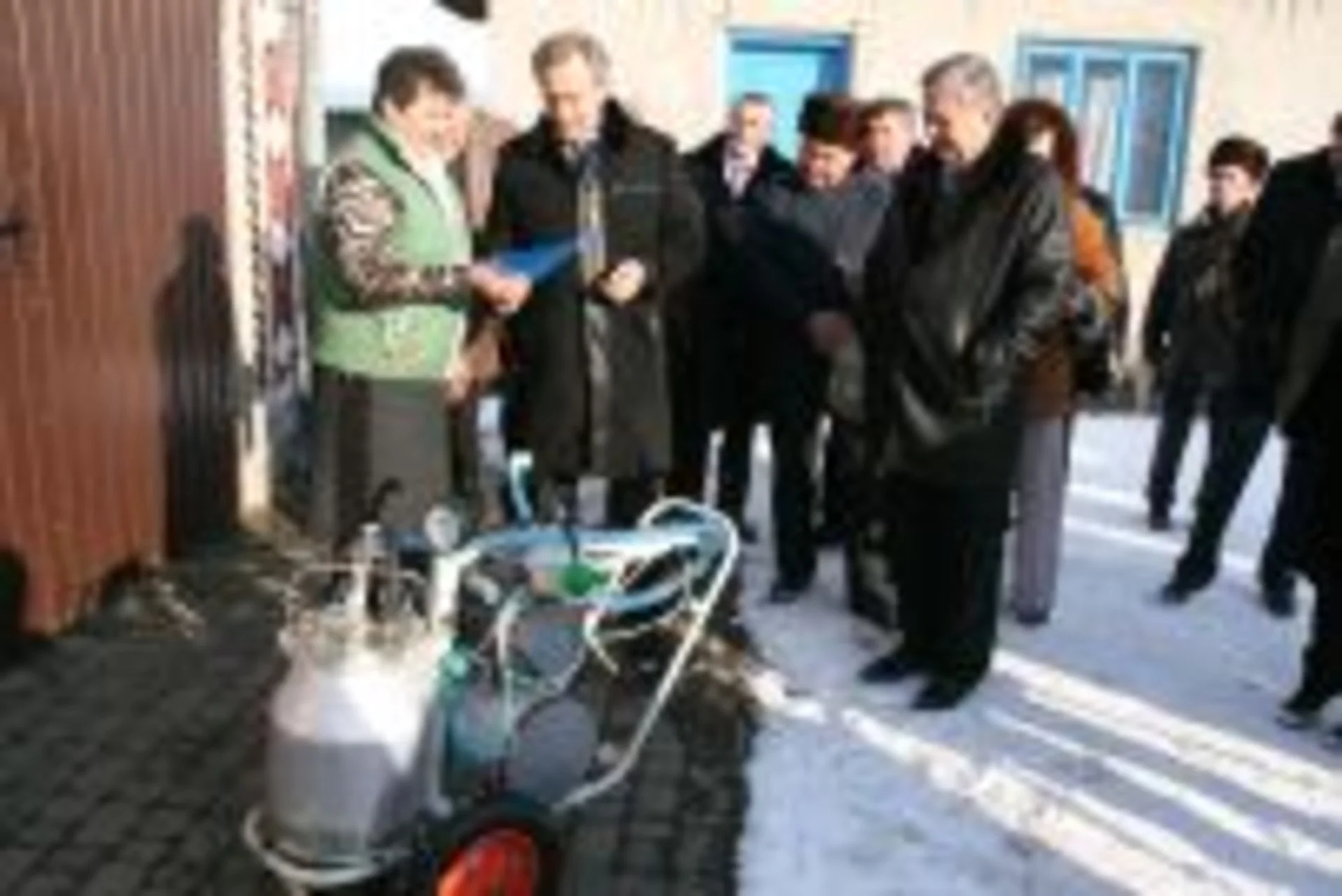 Міністр подарував селянці доїльний апарат за 6 тисяч гривень