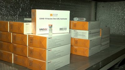 Кого на Тернопільщині щеплюватимуть новою вакциною від коронавірусу?