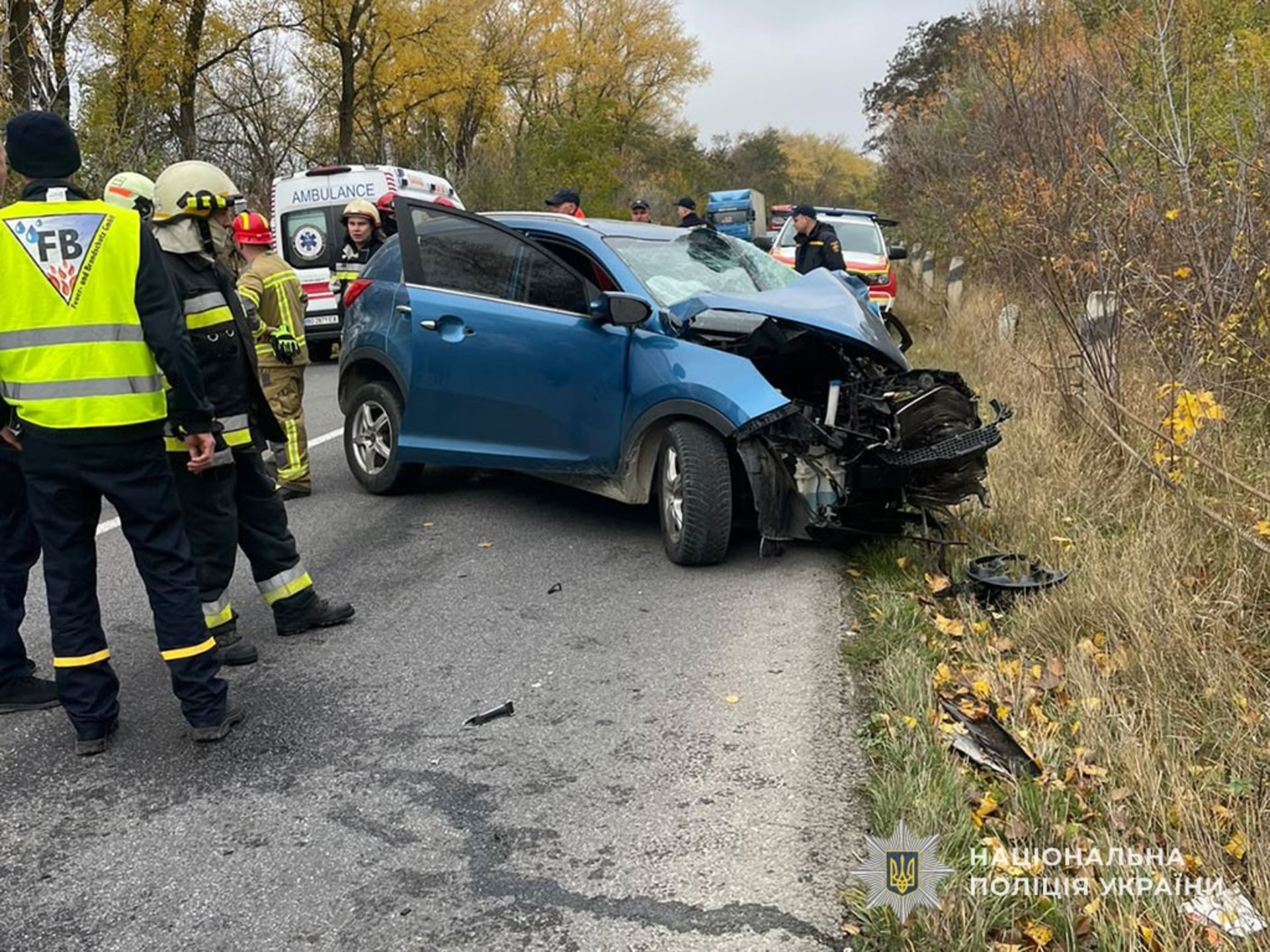 В ДТП біля Тернополя 23-річна водійка в'їхала в рейсовий автобус. Є жертви