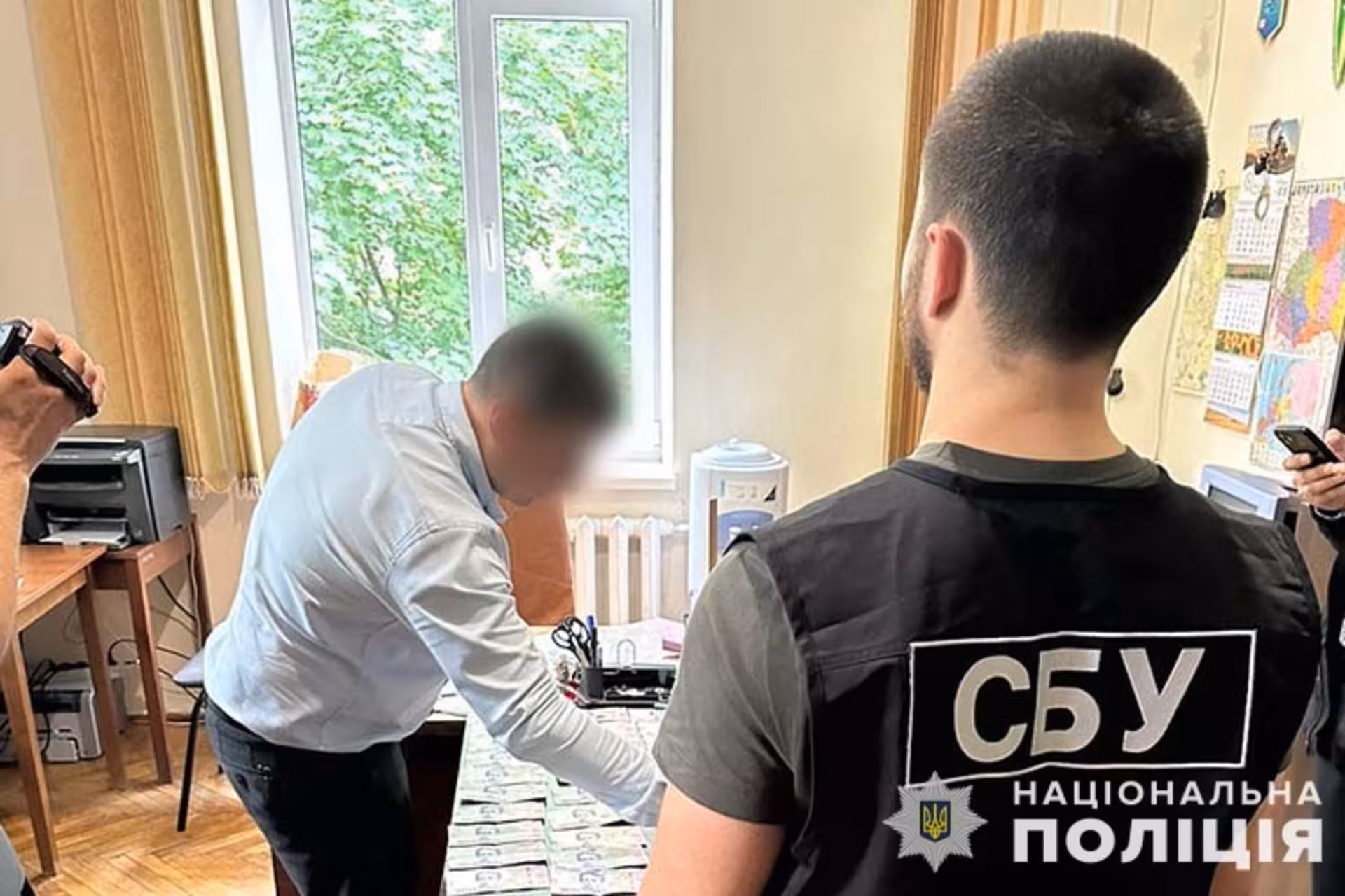 На хабарі затримали керівника фізкультурного диспансеру: брав гроші за довідки