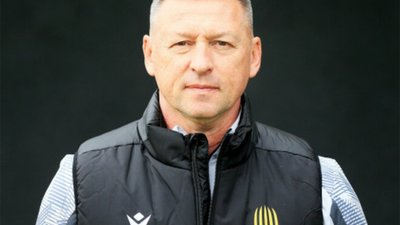 Екс-футболіст збірної України в центрі Тернополя забарикадувався від ТЦК