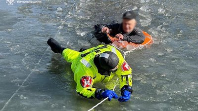 На Тернопільщині пішли під лід двоє рибалок. ФОТО