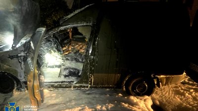 Замість кривавих рублів - шість років тюрми: суд виніс вирок бовдурам, котрі підпалили військовий автомобіль