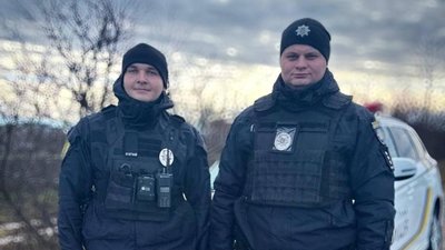 Сама вночі на трасі: на Тернопільщині врятували жінку, яка загубилася і забула, де живе