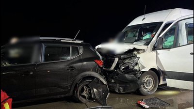 19 потерпілих: водій буса з України спричинив масштабну ДТП у Польщі