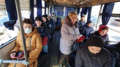 У громадському транспорті штрафують пасажирів без масок