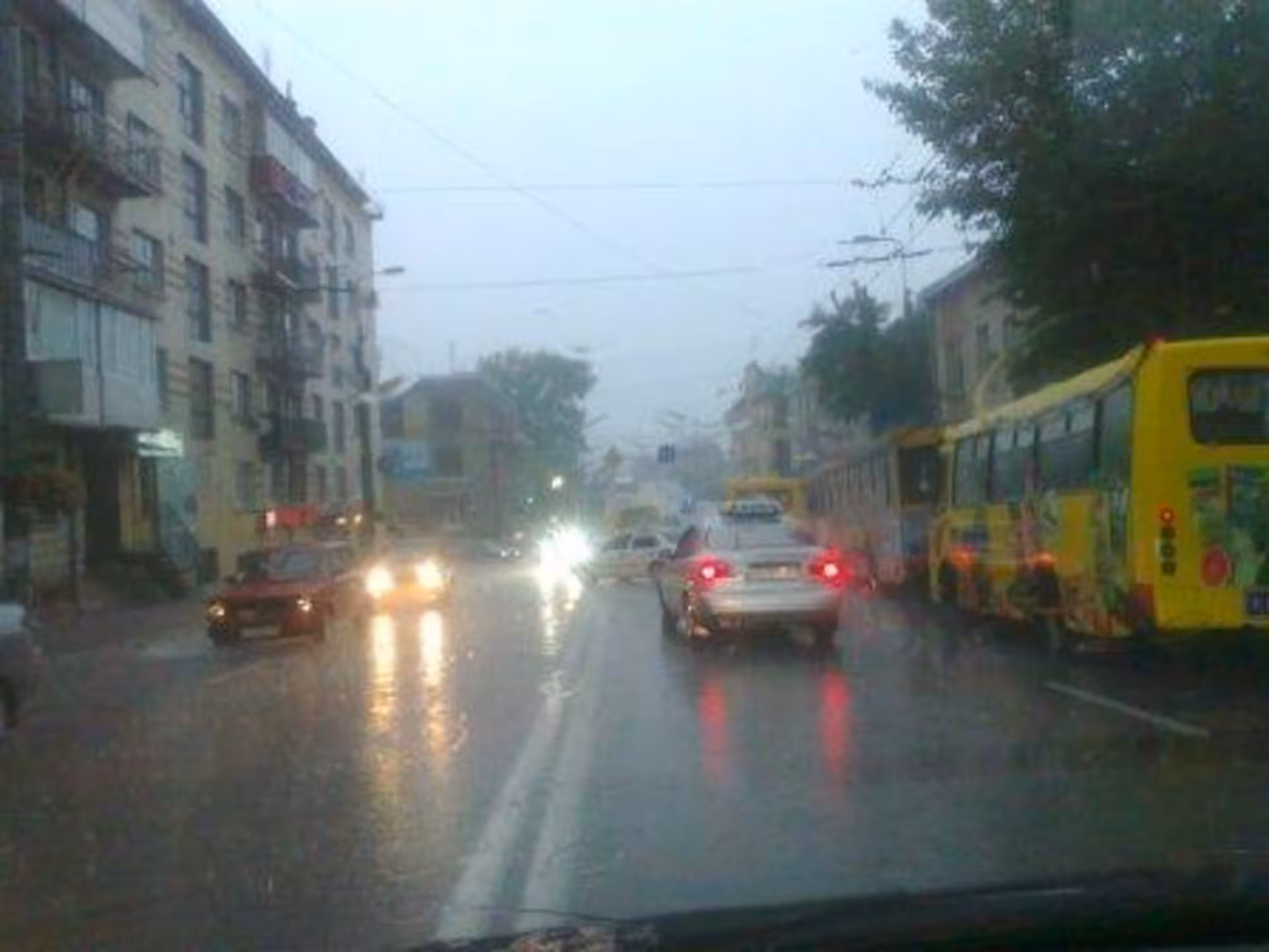 У місті триває ліквідація наслідків затоплення