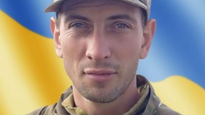 Загинув майже рік тому під Бахмутом: "на щиті" повертається захисник Юрій Кошик