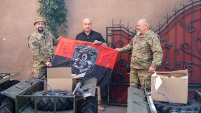 П’ять наземних роботизованих комплексів отримали бійці 67-й бригади: Сергій Надал