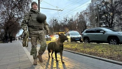 Є загиблий і поранені: поліція оприлюднила інформацію про вибух у ТЦК