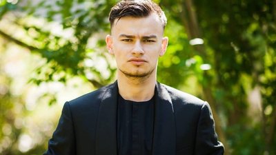 "Від його голосу завмирала душа": на Тернопільщині попрощалися із "українським Паваротті"