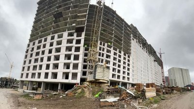 Шансів вижити не було: у Тернополі чоловік впав з новобудови
