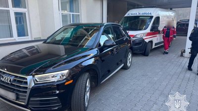 У Тернополі оштрафували водія Audi, яке заважало проїзду "швидкої"