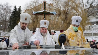 На набережній Тернопільського ставу провели велике освячення води