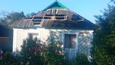 Під час нічної атаки пошкоджено житлові будинки на Хмельниччині