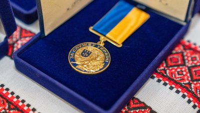 Влада Тернопільщини вручила медалі воїнам "За службу Україні"