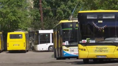 Тернополянам рекомендують не користуватися громадським транспортом під час повітряної тривоги