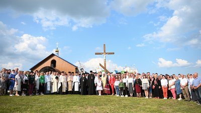 Глава ПЦУ заклав наріжний камінь під будівництво храму неподалік Тернополя. ФОТО