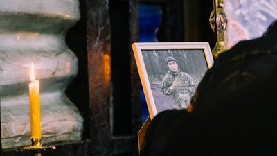Тернопіль прощається з юним Героєм: йому було всього 19. ФОТО