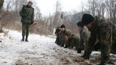 "Тризубівці" поїхали в ліс битися проти трьох