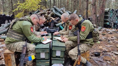 На передовій, у бліндажі, у шпиталі: як тернопільські артилеристи писали Радіодиктант національної єдності. ФОТО