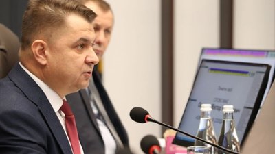 Віктор Овчарук: "Запобіжники щодо "розбазарення" української землі визначено і встановлено"