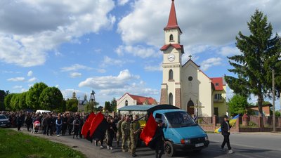 На Тернопільщині попрощалися із бійцем Віктором Войчишиним, котрий загинув біля Бахмута. ФОТО
