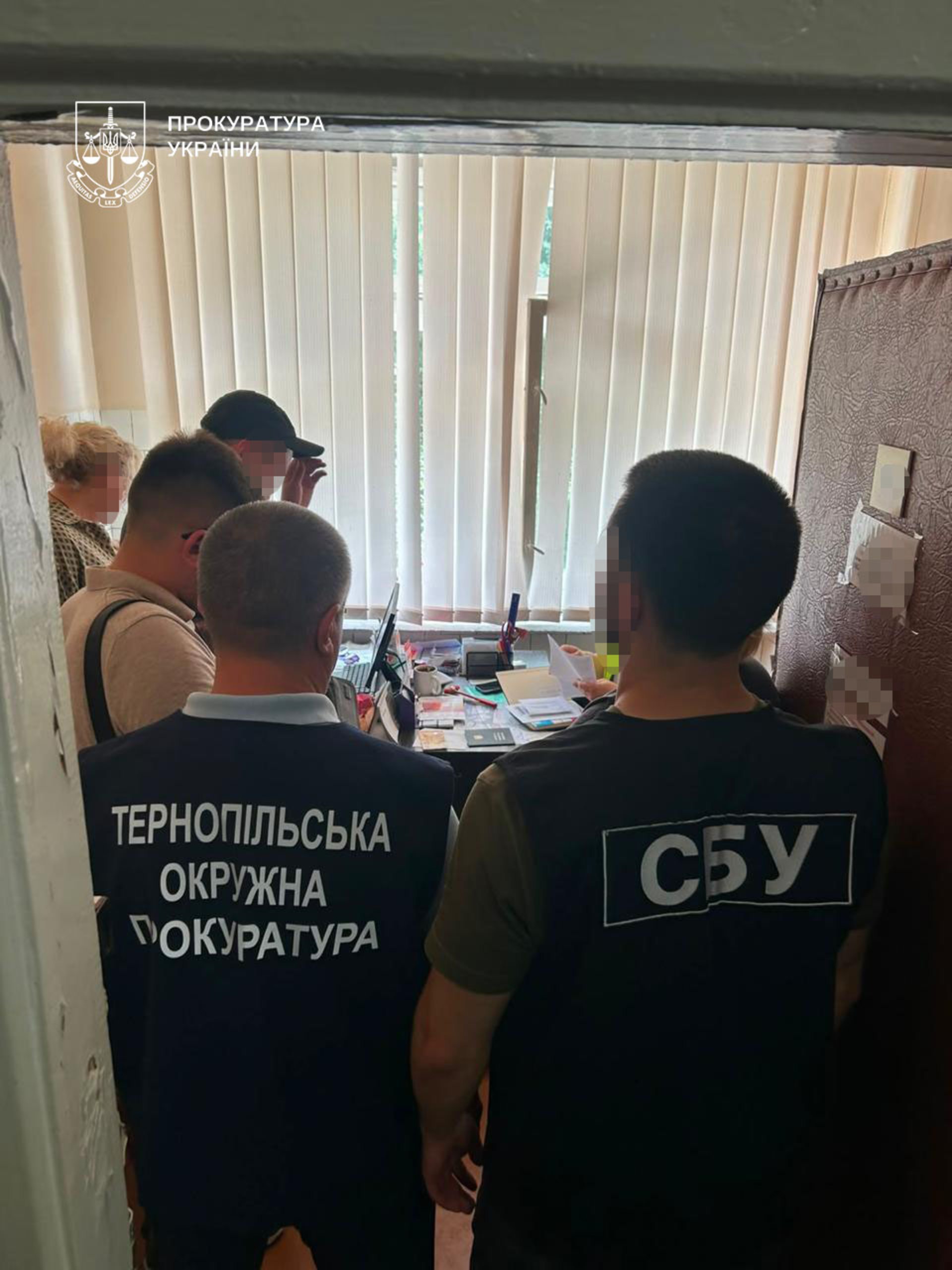 У тернопільській лікарні викрили організовану групу медиків, які заробляли статки на ухилянтах