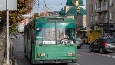 У Тернополі сьогодні змінили маршрути руху деяких тролейбусів