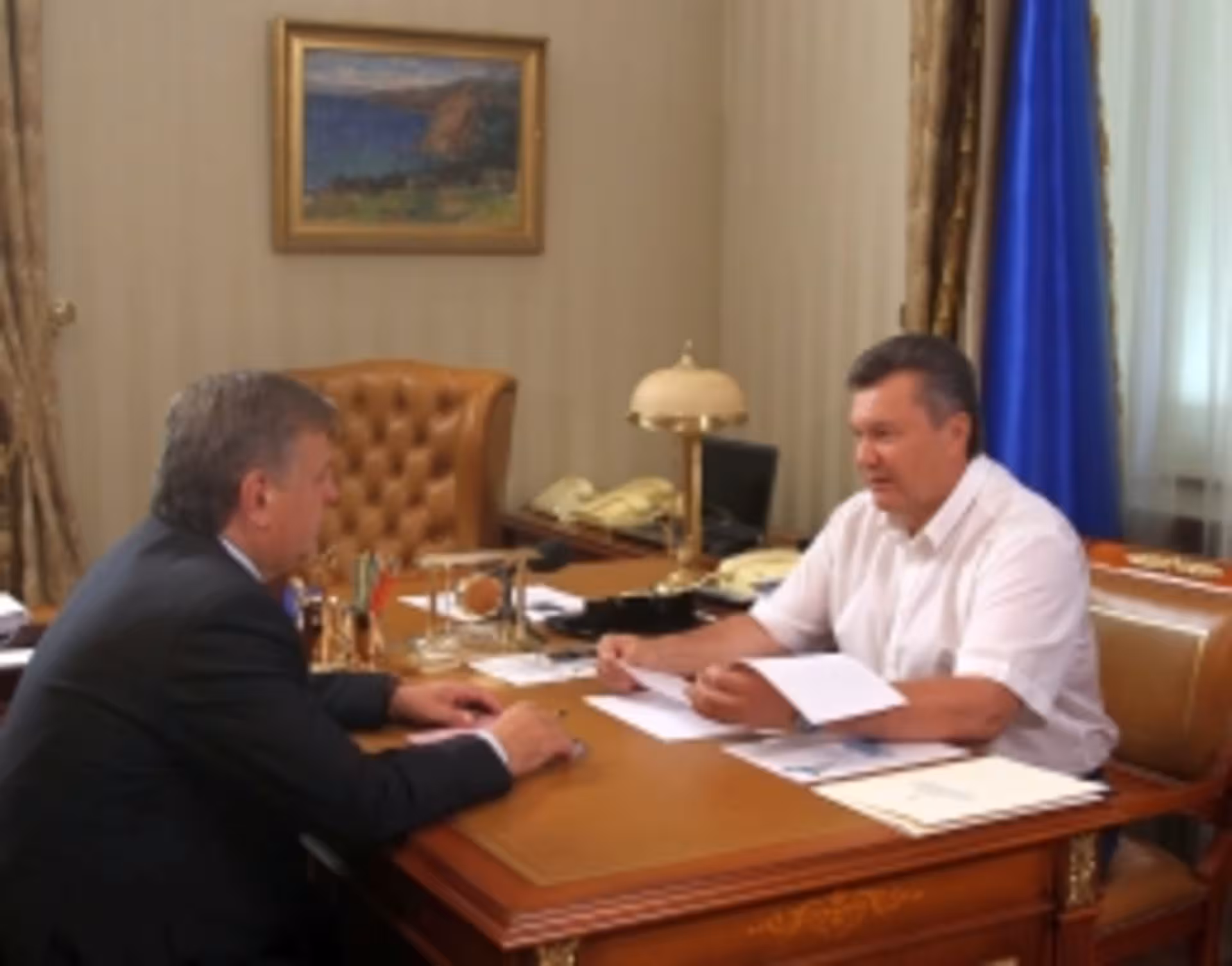 Хоптян розказав Януковичу байку про європейську зарплату