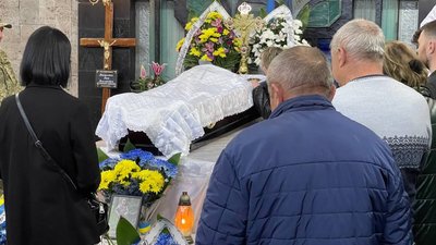 Боронив до останнього подиху: Тернопіль попрощався із полеглим захисником. ВІДЕО