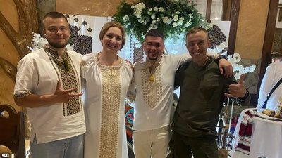 Легендарна біатлоністка Олена Підгрушна втретє вийшла заміж: її чоловіком став військовий. ФОТО