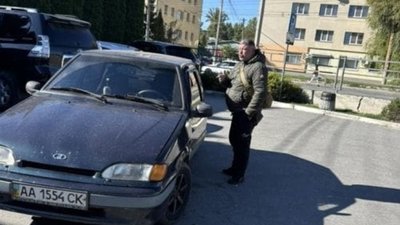 "Тєбє мєшаєт москалячий язик?": російськомовний хам заблокував автомобіль жінки і погрожував їй