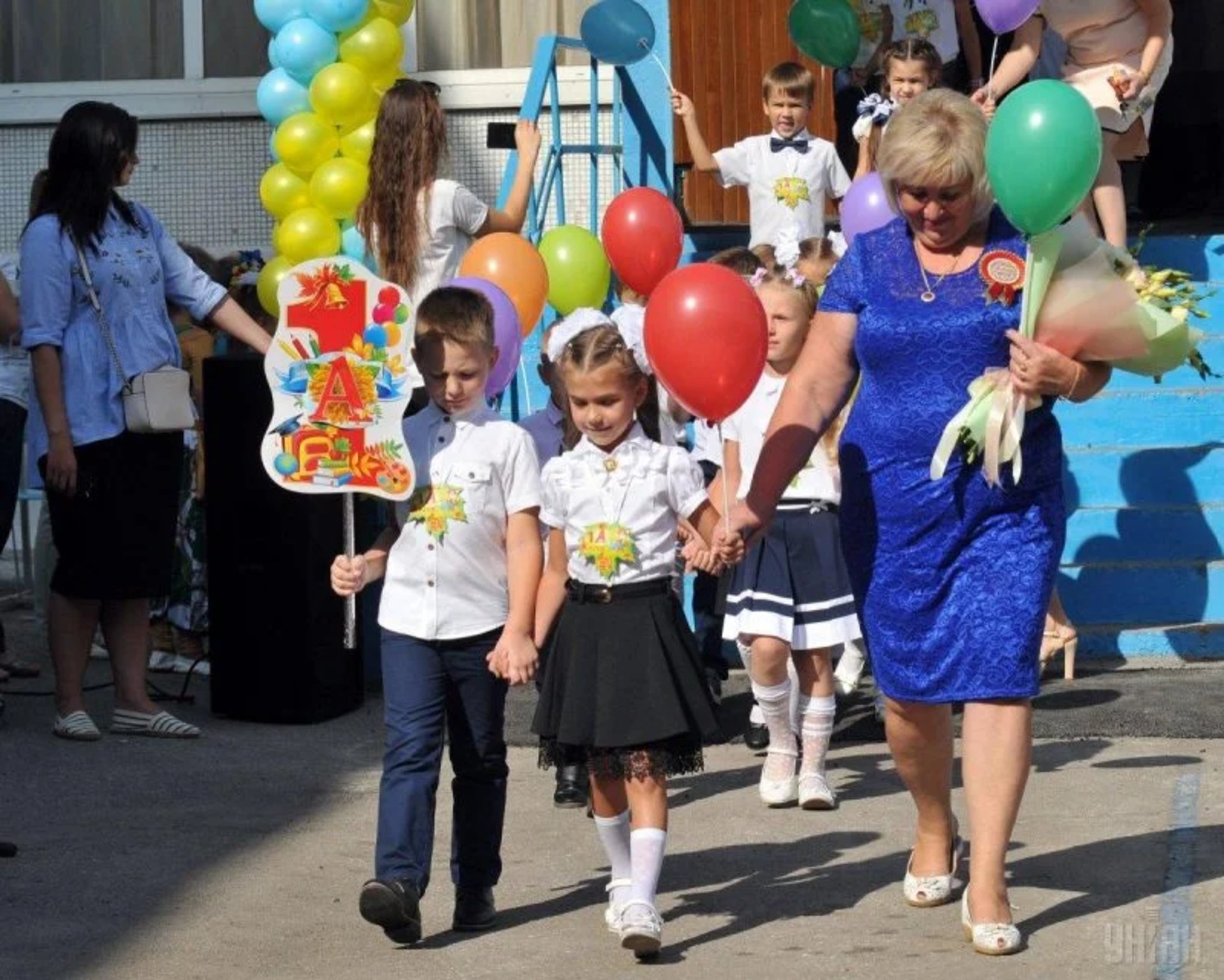 Скільки шкіл відчинять двері учням на Тернопільщині цього року
