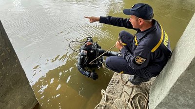 У ріці на Тернопільщині знайшли тіло чоловіка, котрий втопився напередодні