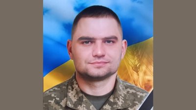 Загинув три роки тому: сьогодні на Тернопільщині прощаються із захисником Олексієм Карповим