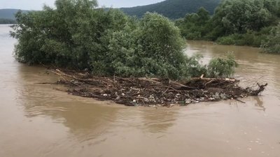 Рятувальники готові до негайного реагування: у Дністрі на Тернопільщині зростає рівень води