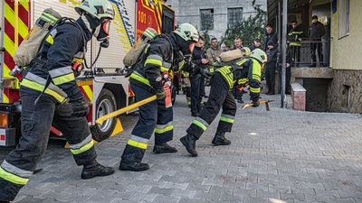 Витримка і відвага: у Тернополі змагалися газодимозахисники. ФОТО