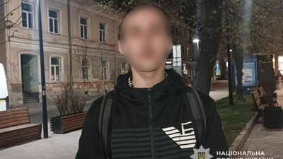 Кримінальний старт у житті: юний злодій виніс із крамниці понад 60 стартових пакетів