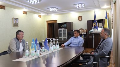 Масажист Ігор Цап приїхав з Канади на Тернопільщину, щоб допомагати військовим проходити реабілітацію