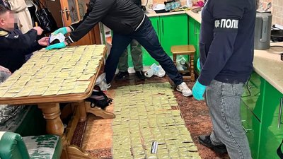 Нацполіція завершила розслідування резонансної справи щодо дилерів кратому
