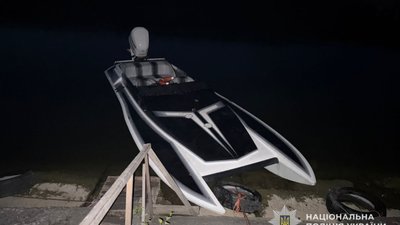 На річці на Тернопільщині моторний човен протаранив надувний човник з людьми: є жертви